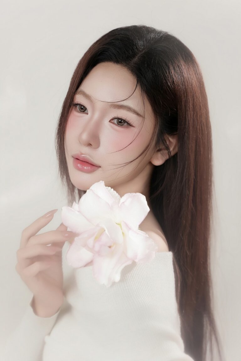 𝐒𝐨𝐟𝐭 𝐁𝐥𝐨𝐨𝐦 𝐀𝐮𝐫𝐚